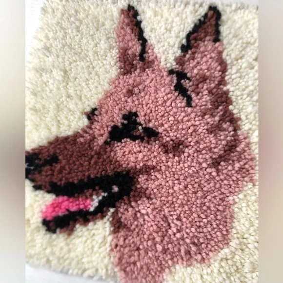 Handmade Shepherd Dog Wall Latch Hook Rug - Picture 3 of 9